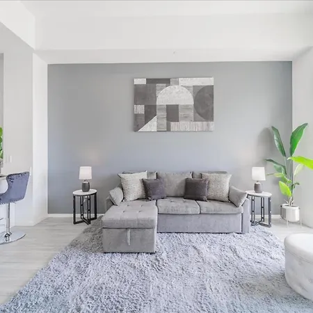 Tr Miami 2 Bedroom, 1 Bedroom, And Studio Condos With Balconies Exterior photo